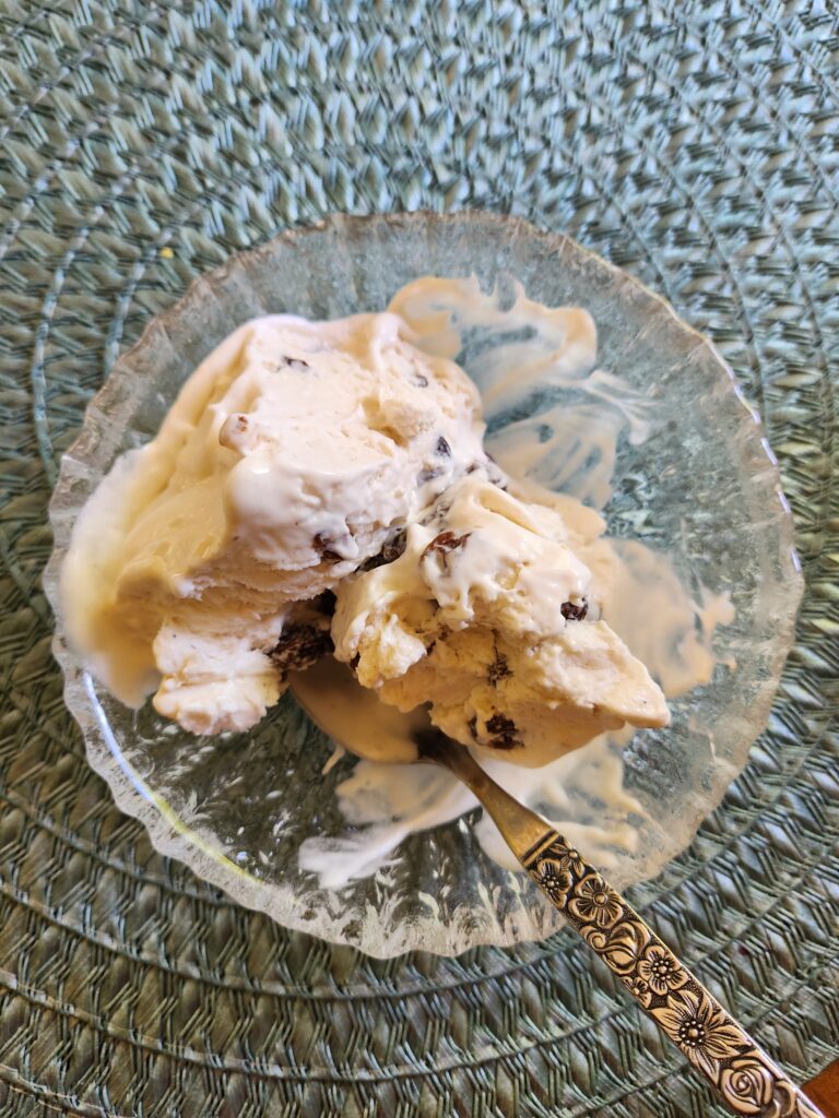 Itse tehtyä jäätelöä