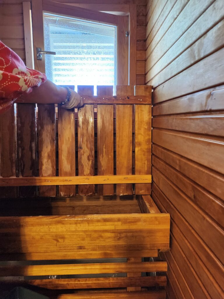 Saunan lauteiden pesu