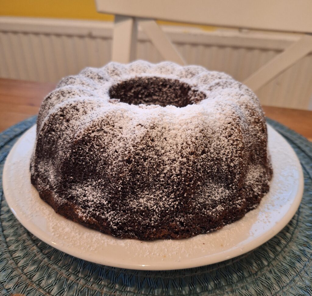 Gluteeniton taatelikakku