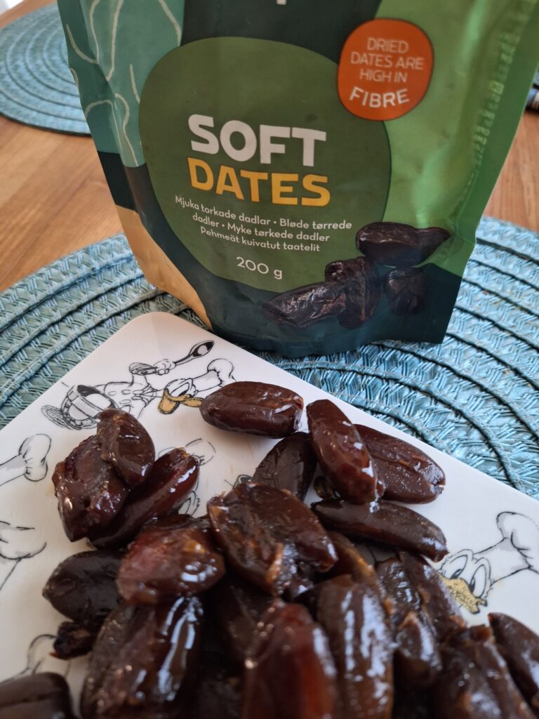 Gluteeniton taatelikakku