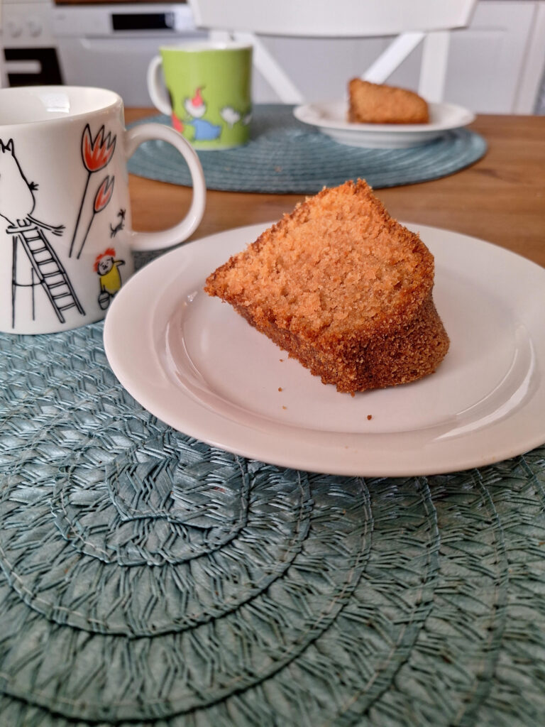 Gluteeniton sitruunakakku