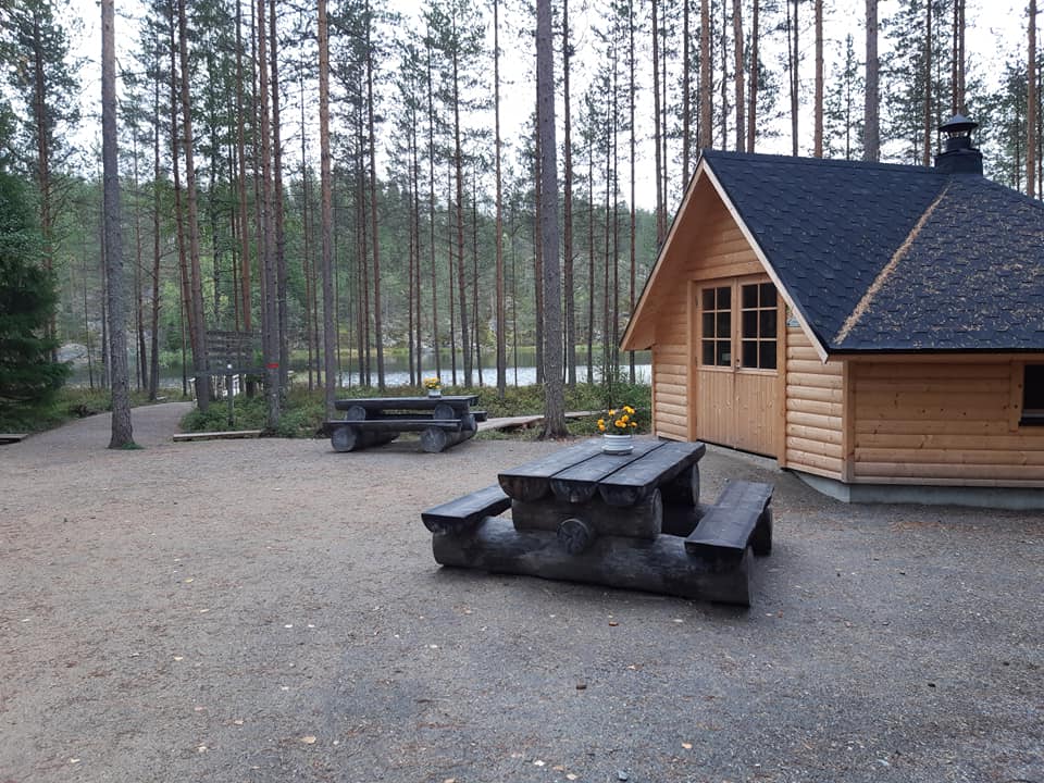 Rotkolaakson rakennuksia