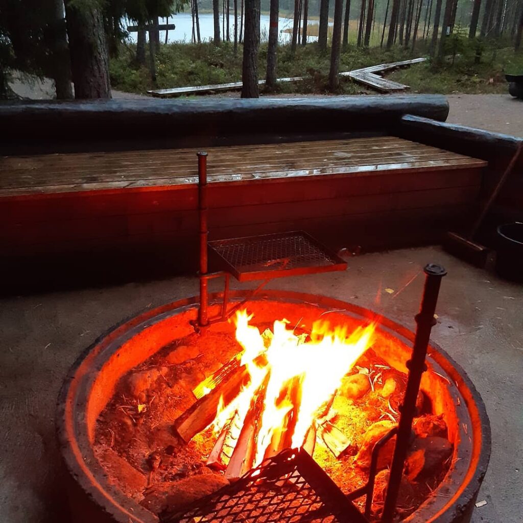 Seinävuoren rotkolaakson laavu