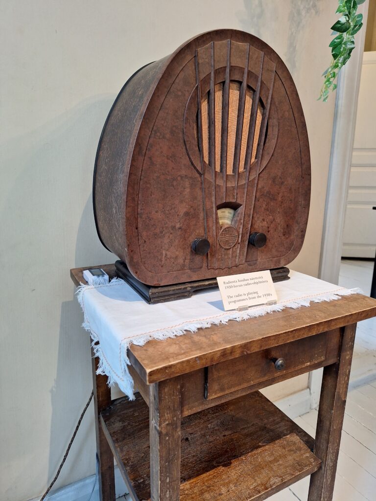 Radio 1930-luvun asunnossa